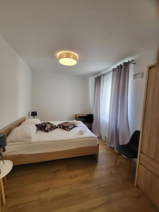 Апартаменты Duzy Apartament W Centrum - 3 Pokoje - Garaz Вроцлав Экстерьер фото